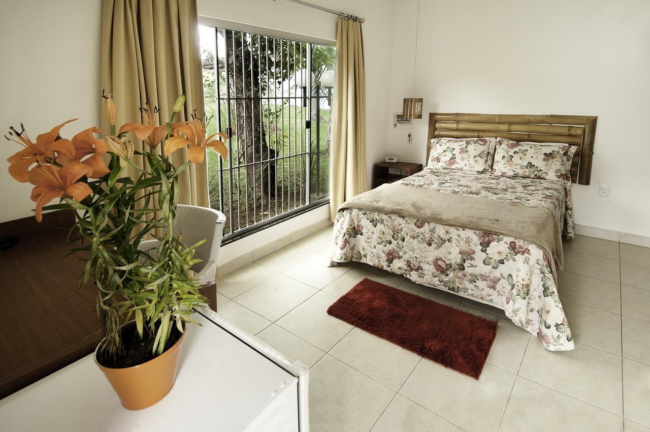 Rosa Spa E Pousada Aparecida de Goiania Luaran gambar